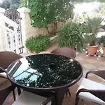 Topo בית הארחה 3*