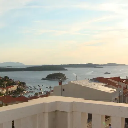Topo Πανσιόν