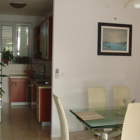 Affittacamere Topo 3*